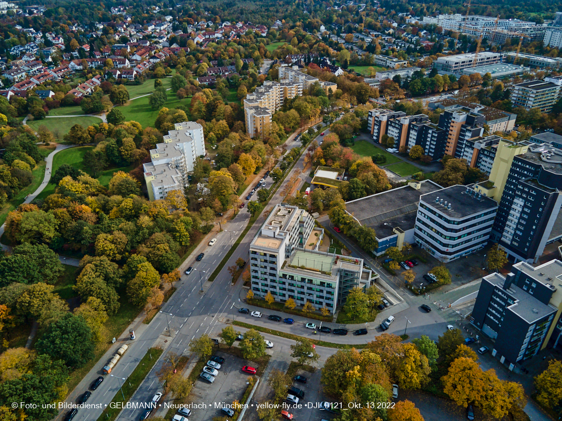 13.10.2022 - Fassadensanierung am Karl-Marx-Ring 53-57c in Neuperlach